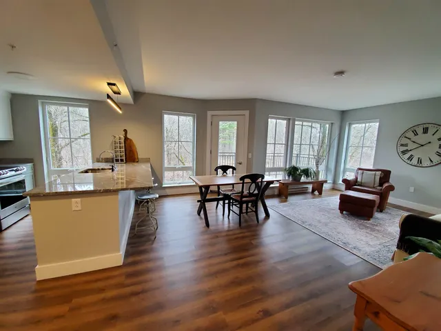 $3,400 | 195 Mechanic Street, Unit 407, Lebanon, NH 03766