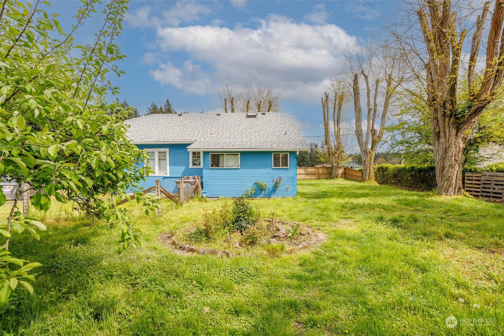533 McNaught Road South Roy, WA 98580 - Photo 6 of 29 a front view of a house with a yard