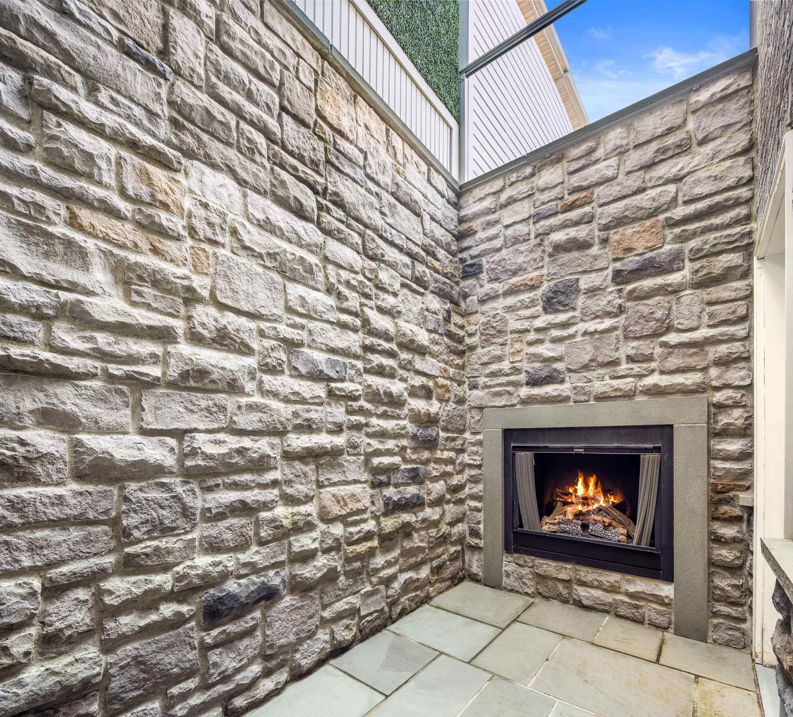 147 Manhattan Avenue Jersey City, NJ 07307 - Photo 18 of 42