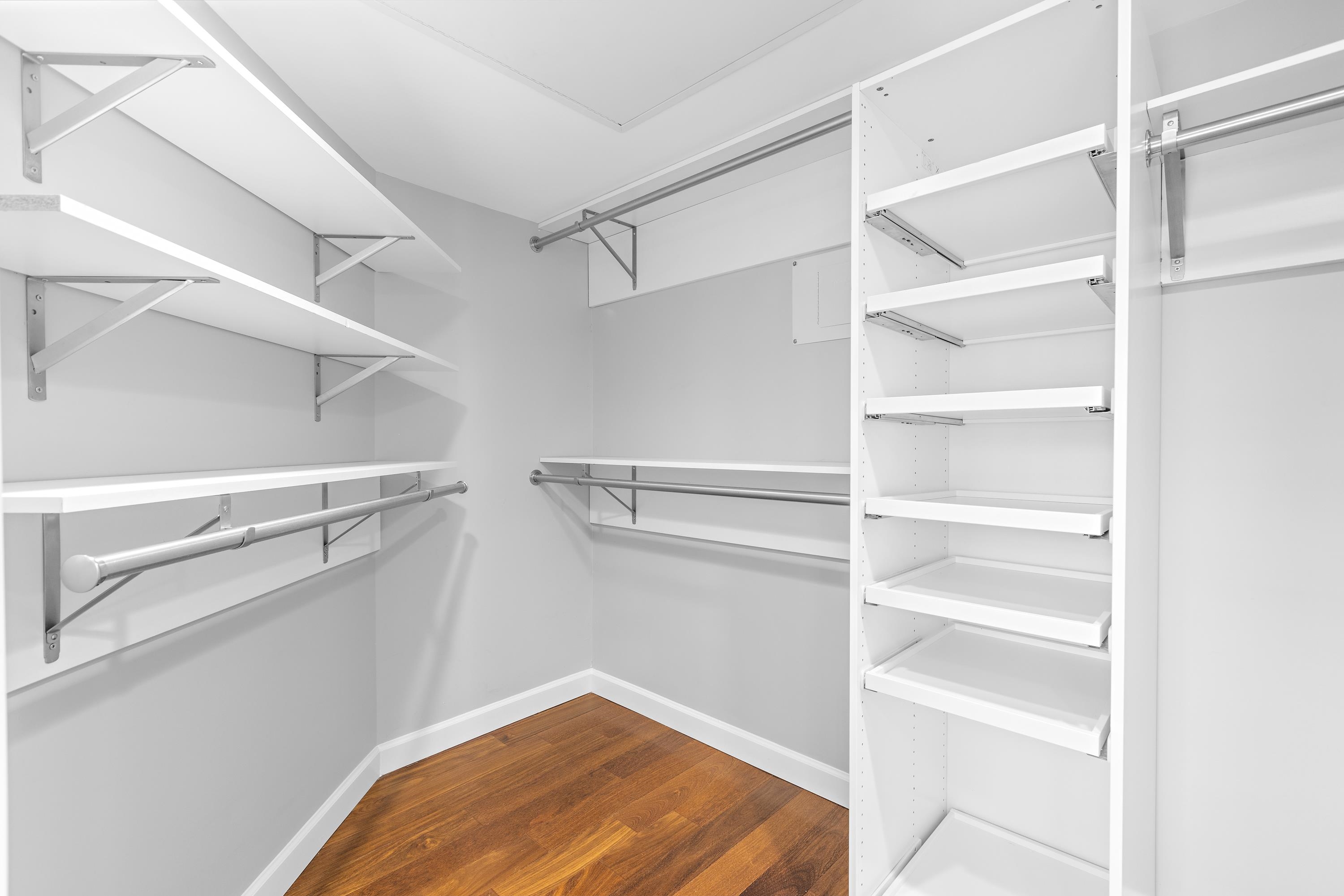 147 Manhattan Avenue Jersey City, NJ 07307 - Photo 27 of 42