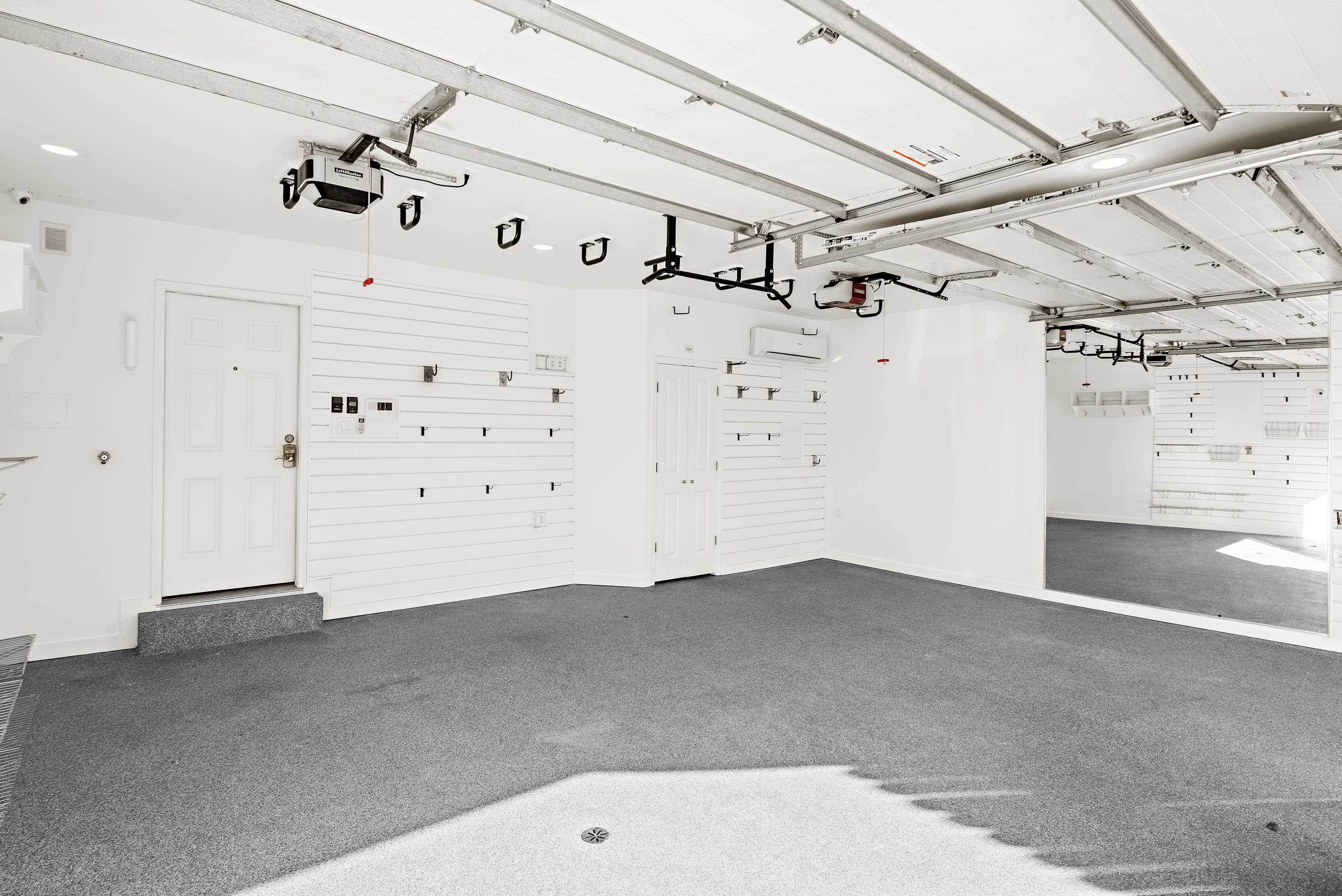 147 Manhattan Avenue Jersey City, NJ 07307 - Photo 32 of 42