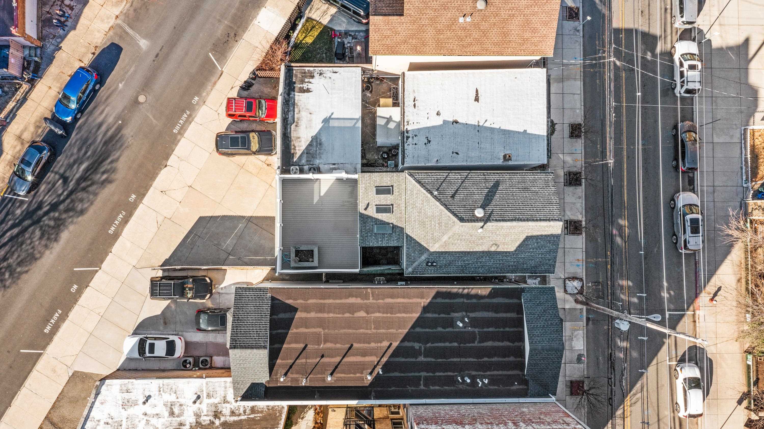 147 Manhattan Avenue Jersey City, NJ 07307 - Photo 35 of 42