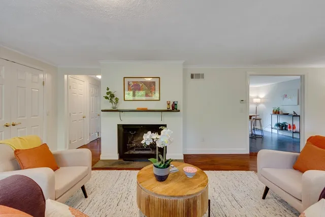 $799,000 | 134 Chestnut Circle, Unit 134, Lincoln, MA 01773