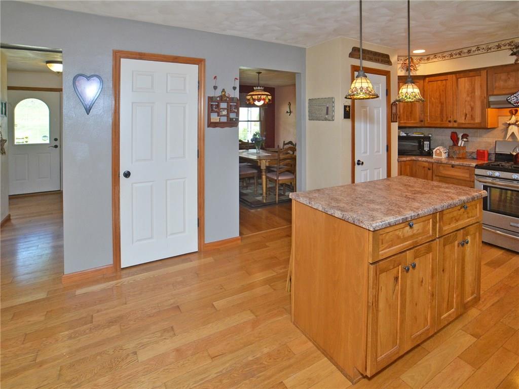 115 Rustic Ridge Drive Pittsburgh, PA 15239 - Photo 5 of 24 Gallery Image 5