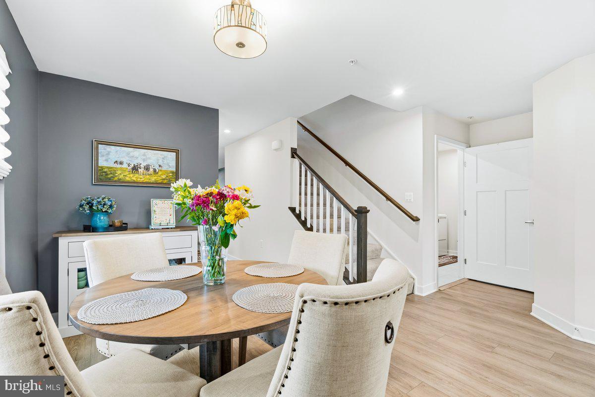 340 Shortleaf Circle Frederick, MD 21702 - Photo 3 of 24 Dinning