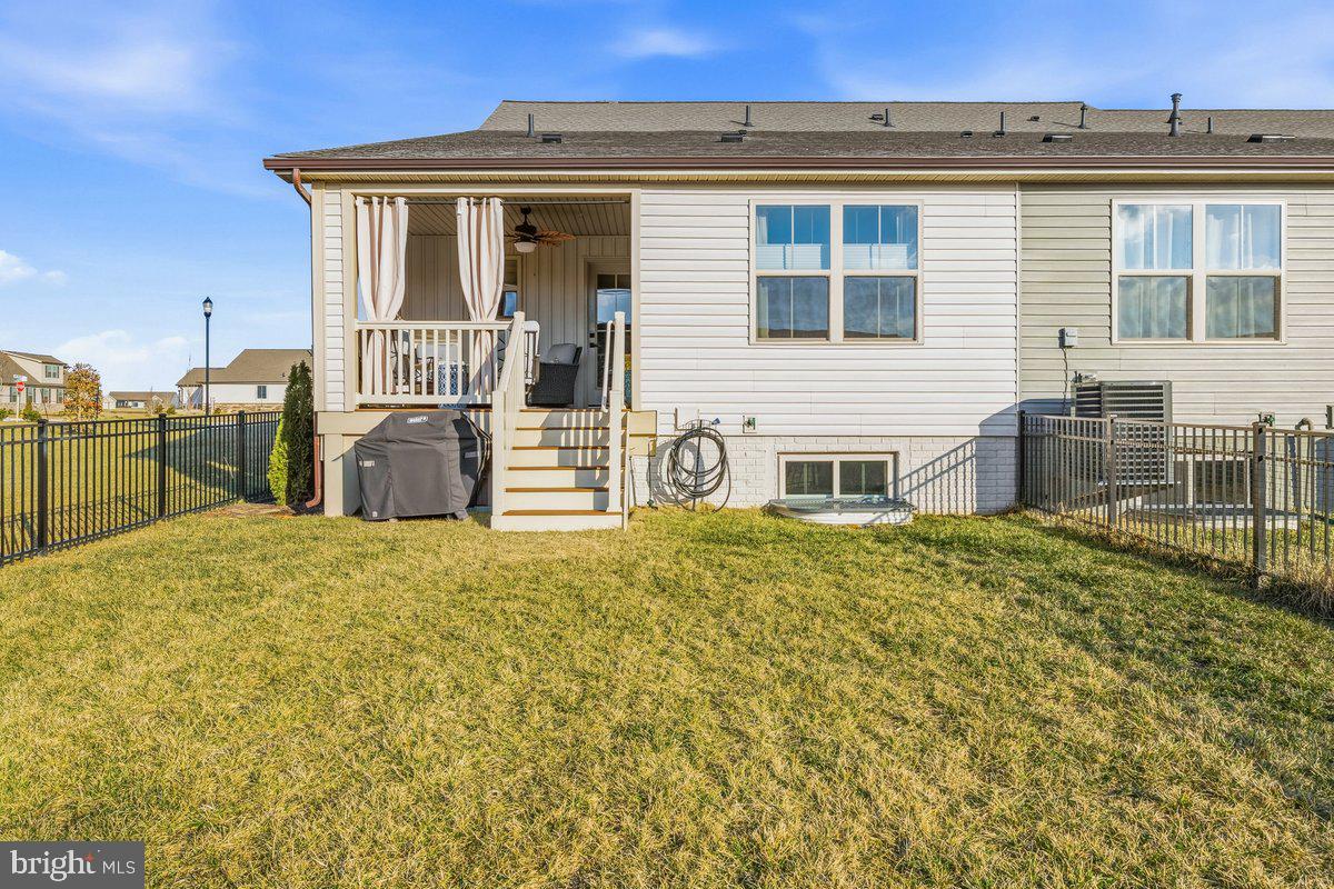 340 Shortleaf Circle Frederick, MD 21702 - Photo 6 of 24