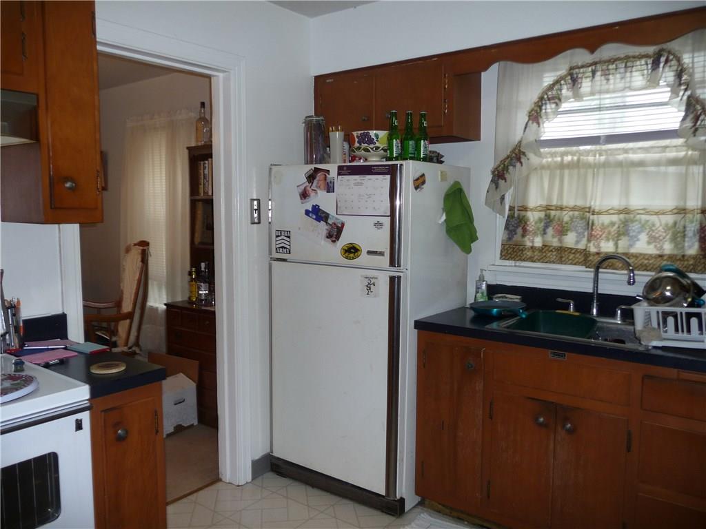 1820 Devonshire Road Coraopolis, PA 15108 - Photo 7 of 10 Gallery Image 7