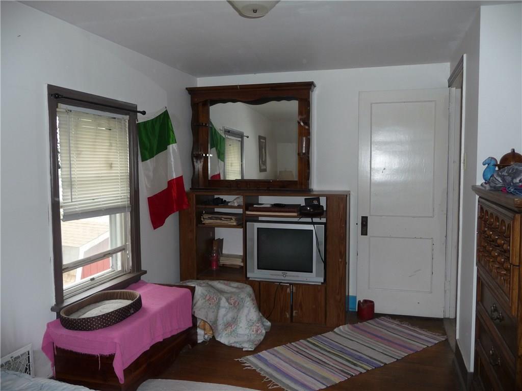1820 Devonshire Road Coraopolis, PA 15108 - Photo 9 of 10 Gallery Image 9