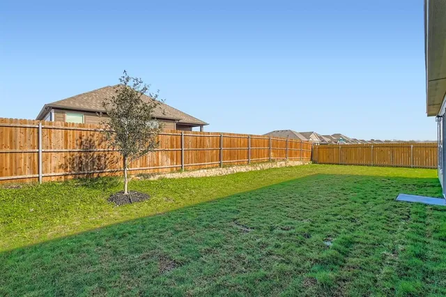 a view of an outdoor space and tv