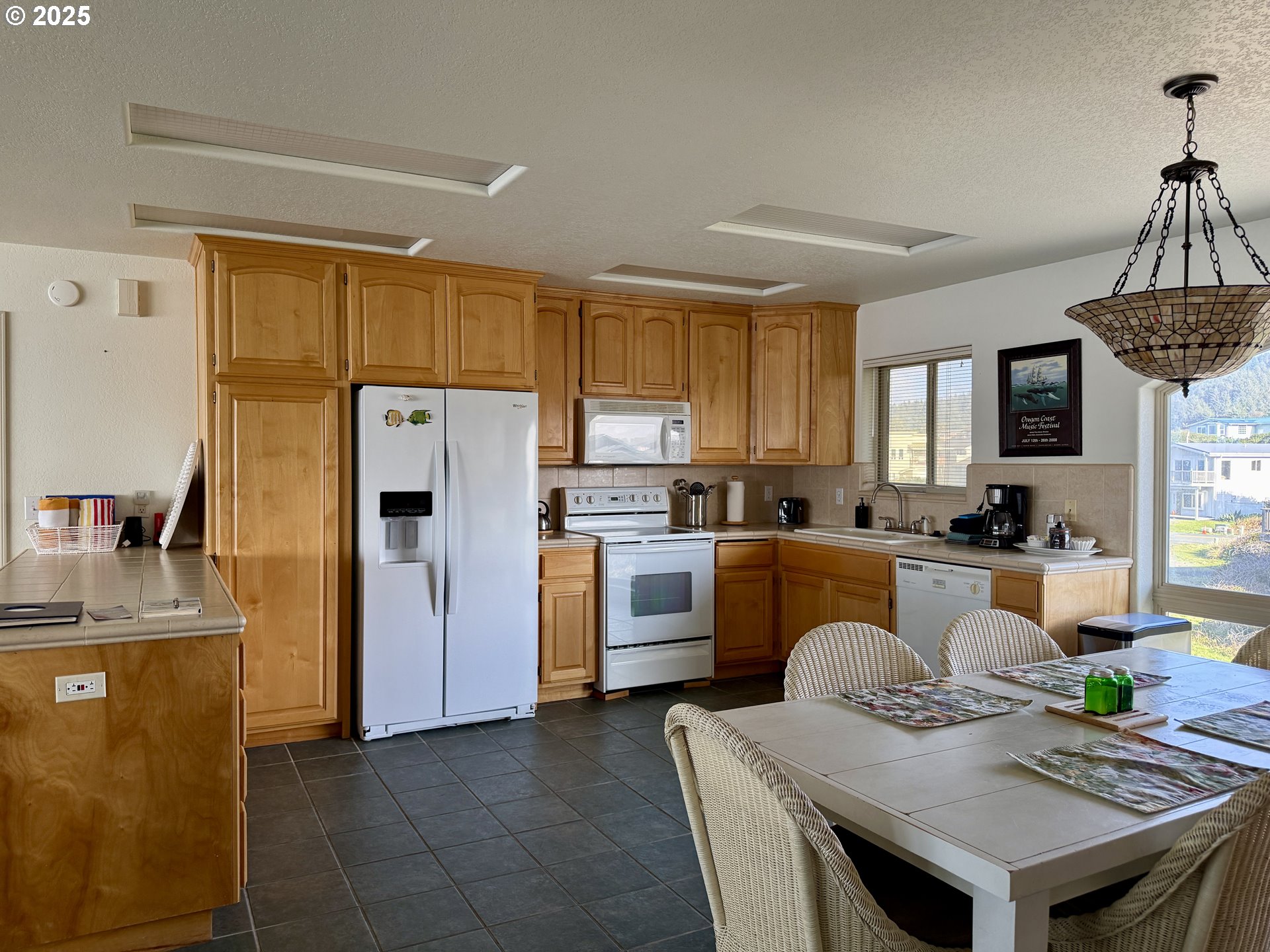 30555 Sandy Drive Gold Beach, OR 97444 - Photo 19 of 41