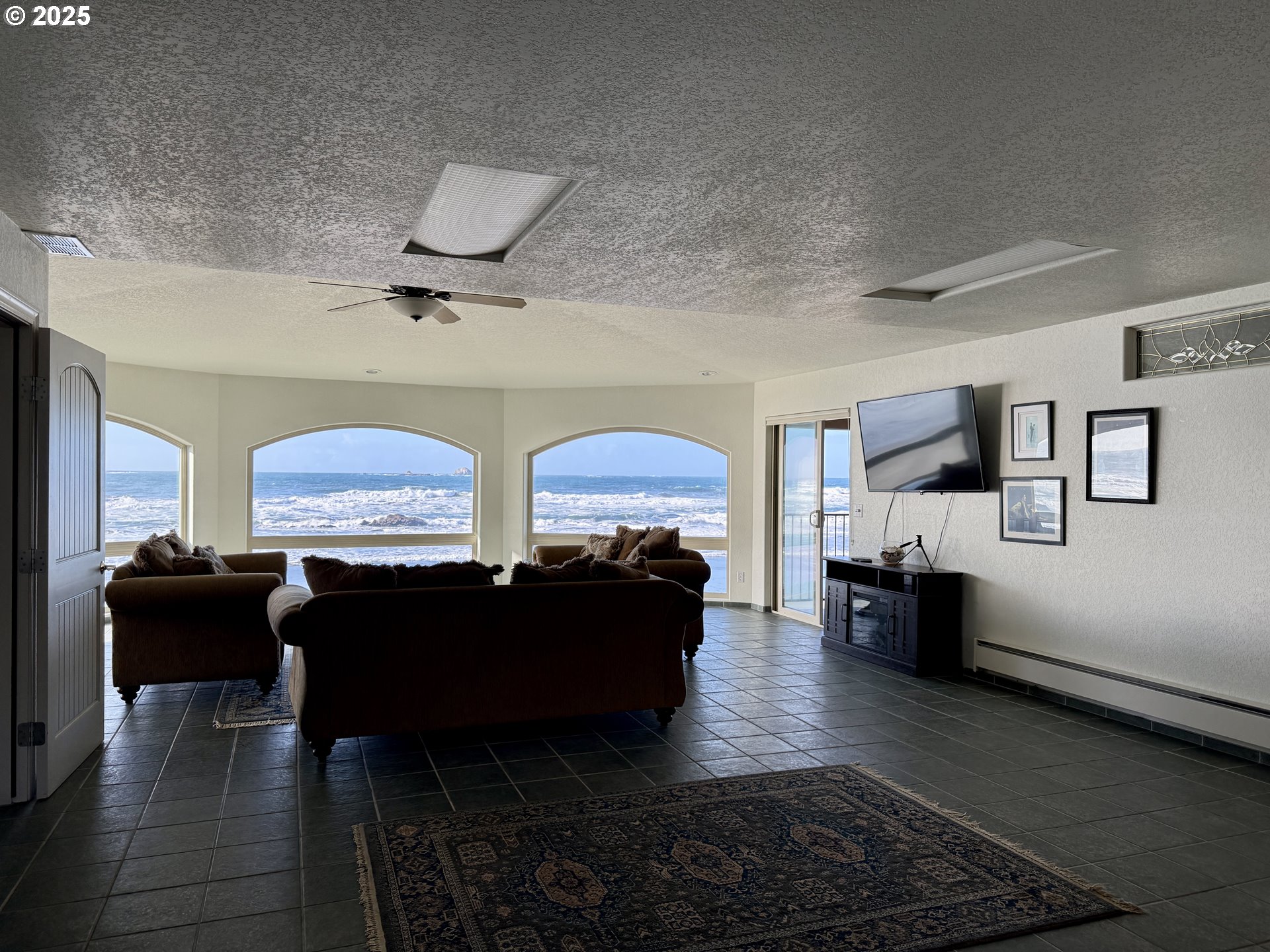 30555 Sandy Drive Gold Beach, OR 97444 - Photo 22 of 41