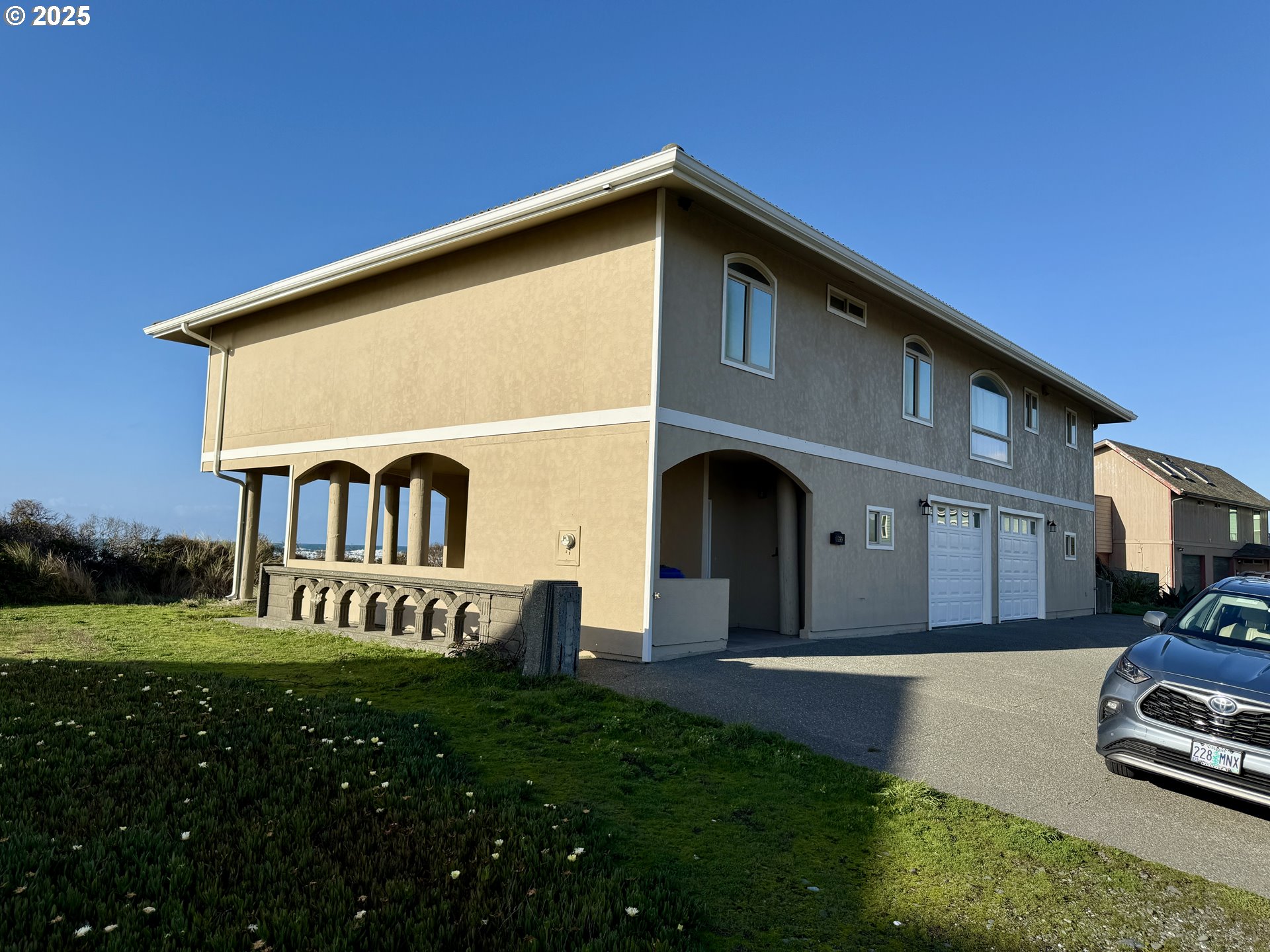 30555 Sandy Drive Gold Beach, OR 97444 - Photo 3 of 41