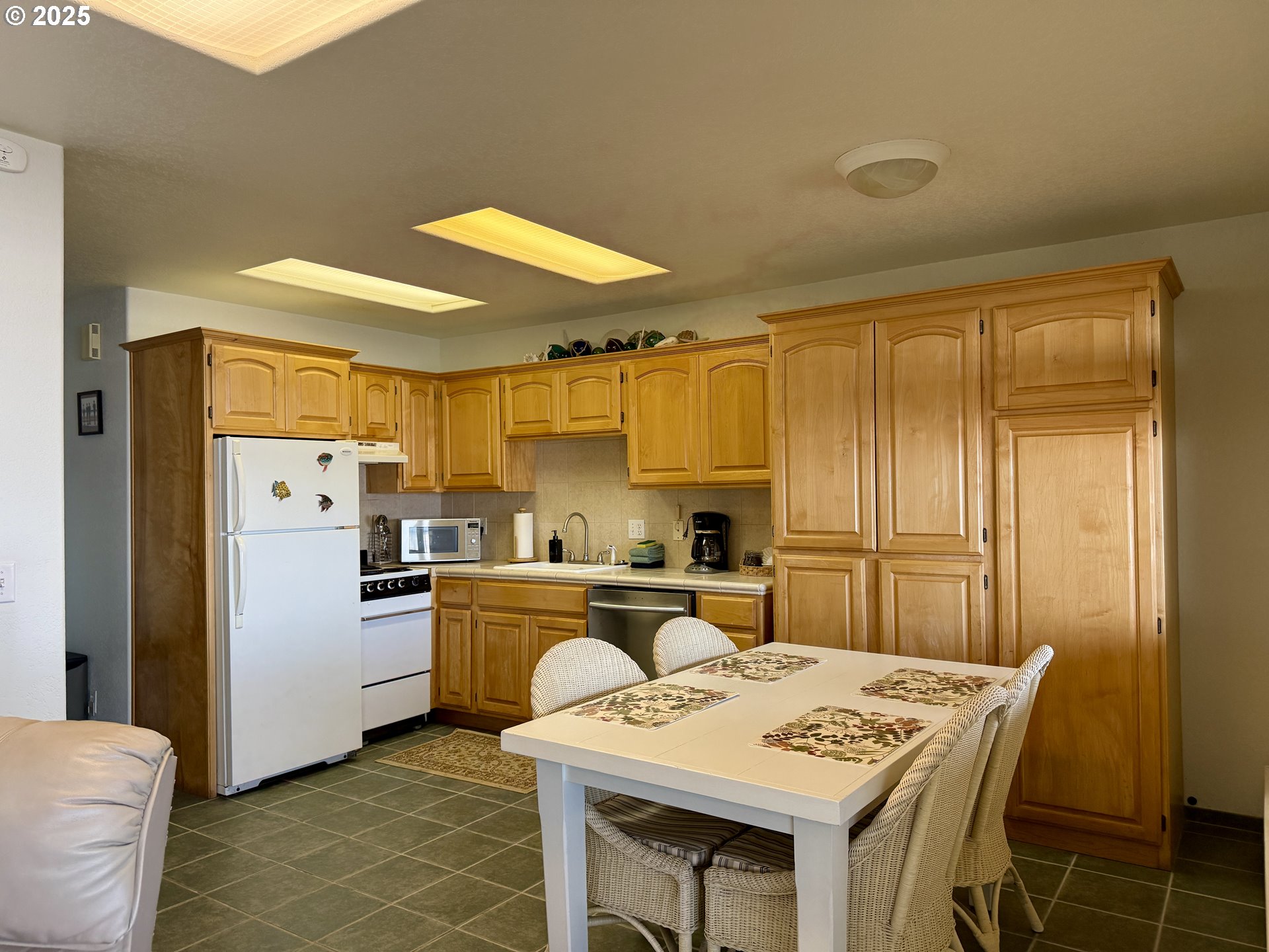 30555 Sandy Drive Gold Beach, OR 97444 - Photo 36 of 41