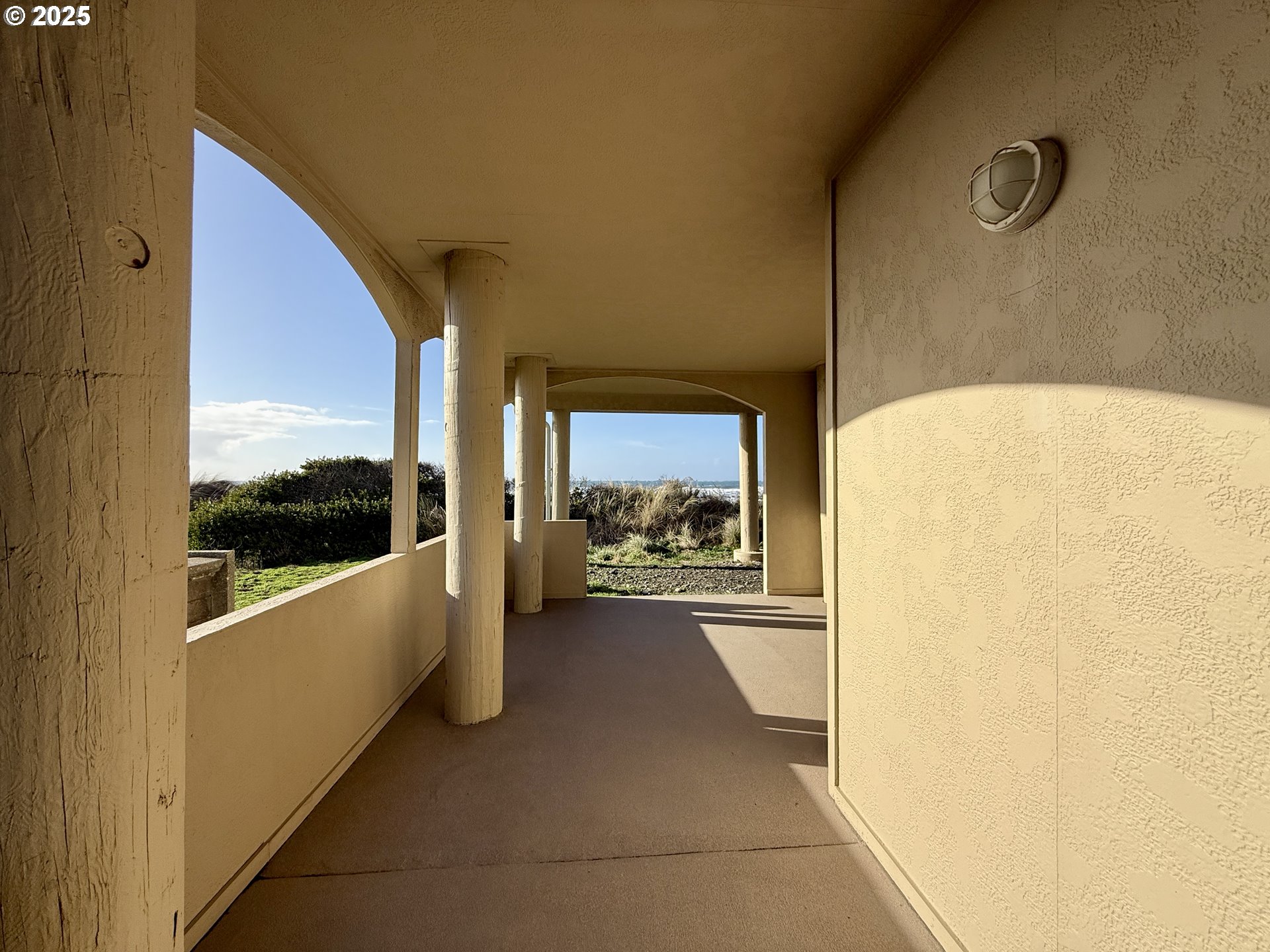 30555 Sandy Drive Gold Beach, OR 97444 - Photo 7 of 41