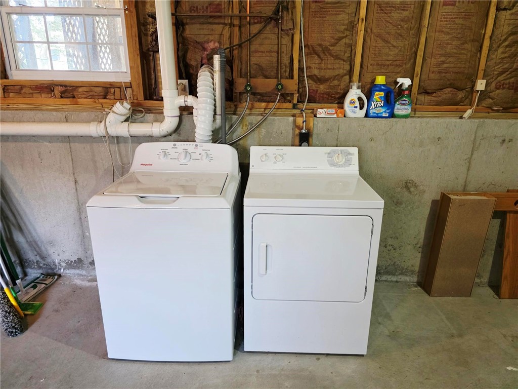 12 Butterfly Drive Westerly, RI 02891 - Photo 23 of 25