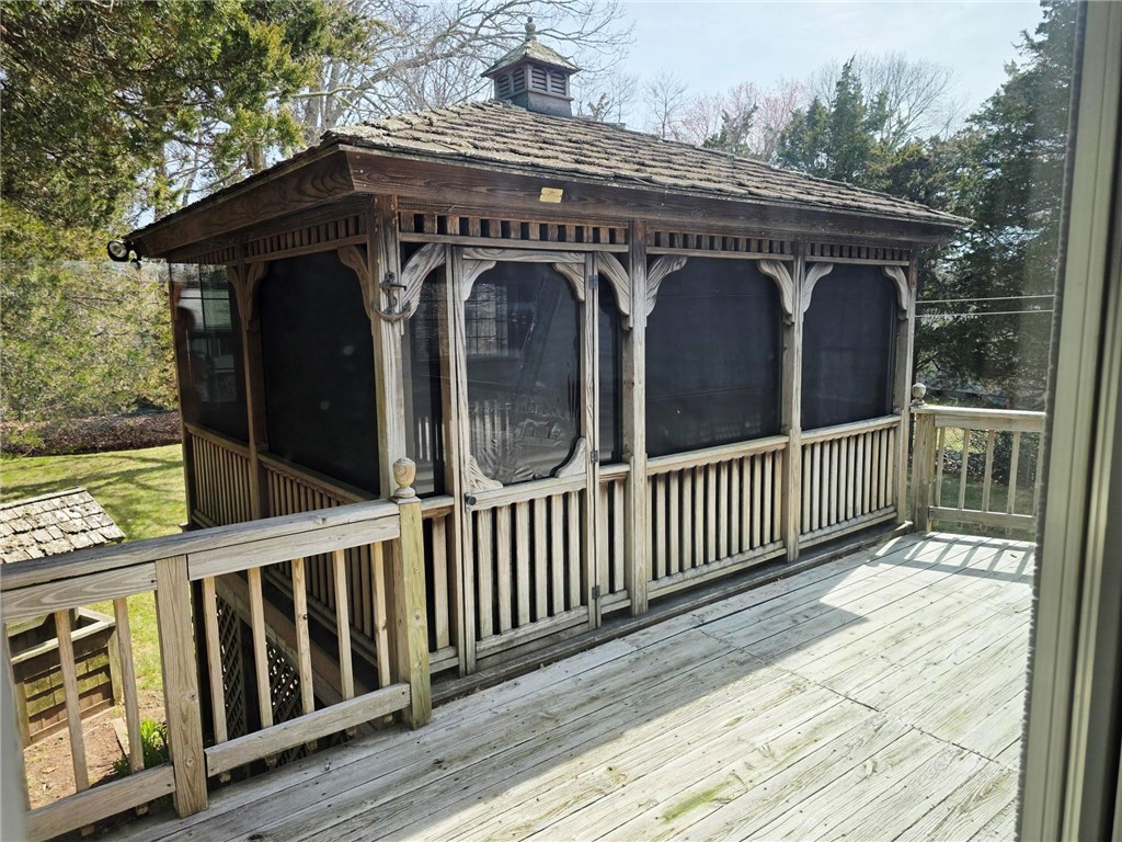 12 Butterfly Drive Westerly, RI 02891 - Photo 4 of 25