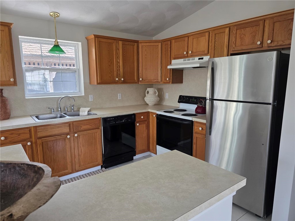 12 Butterfly Drive Westerly, RI 02891 - Photo 9 of 25