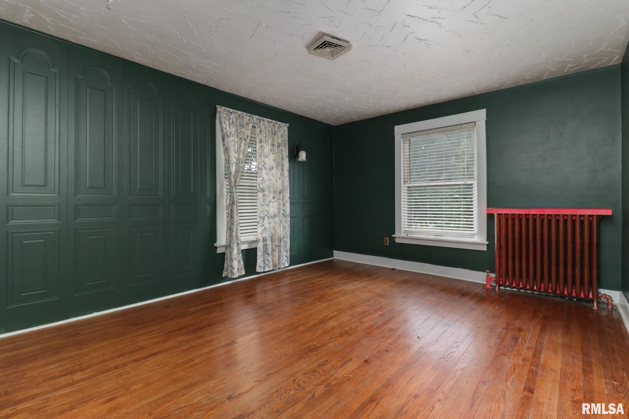 412 Elm Street Delavan, IL 61734 - Photo 16 of 33