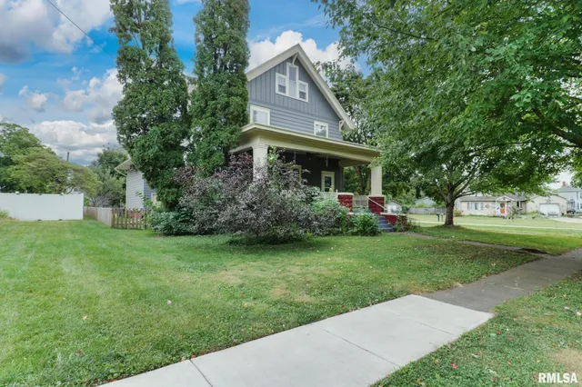 $185,000 | 412 Elm Street, Delavan, IL 61734