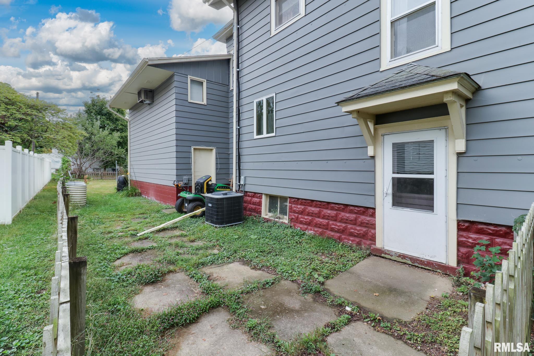 412 Elm Street Delavan, IL 61734 - Photo 27 of 33