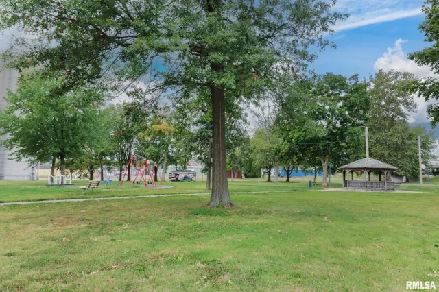 $185,000 | 412 Elm Street, Delavan, IL 61734