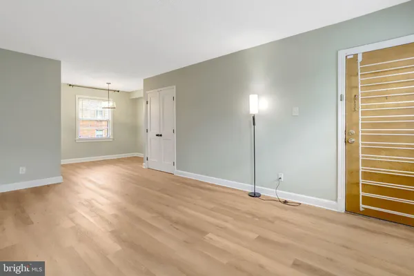 $2,450 | 2405 Arlington Boulevard, Unit 76, Arlington, VA 22201