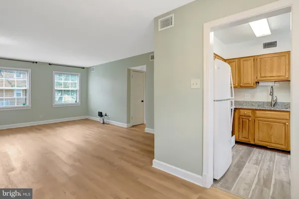 $2,450 | 2405 Arlington Boulevard, Unit 76, Arlington, VA 22201