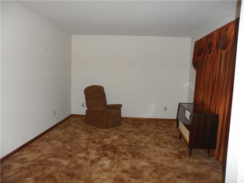 14 Tower Hill Road Tiverton, RI 02878 - Photo 3 of 17 Living Room.