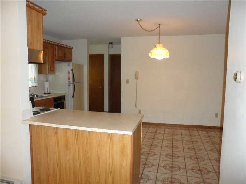 14 Tower Hill Road Tiverton, RI 02878 - Photo 4 of 17 Kitchen.
