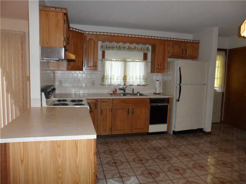 14 Tower Hill Road Tiverton, RI 02878 - Photo 6 of 17 Kitchen.
