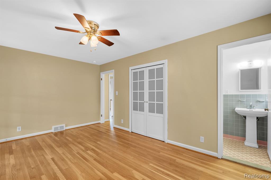 857 Harcourt Road Grosse Pointe, MI 48230 - Photo 21 of 33
