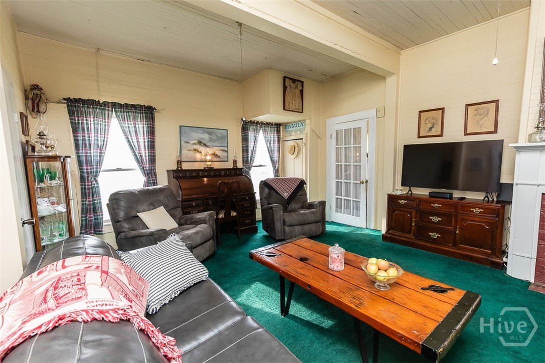 225 Oconee Avenue Meldrim, GA 31318 - Photo 7 of 42