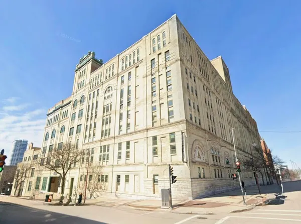 $235,900 | 270 East Highland Avenue, Unit 446, Milwaukee, WI 53202