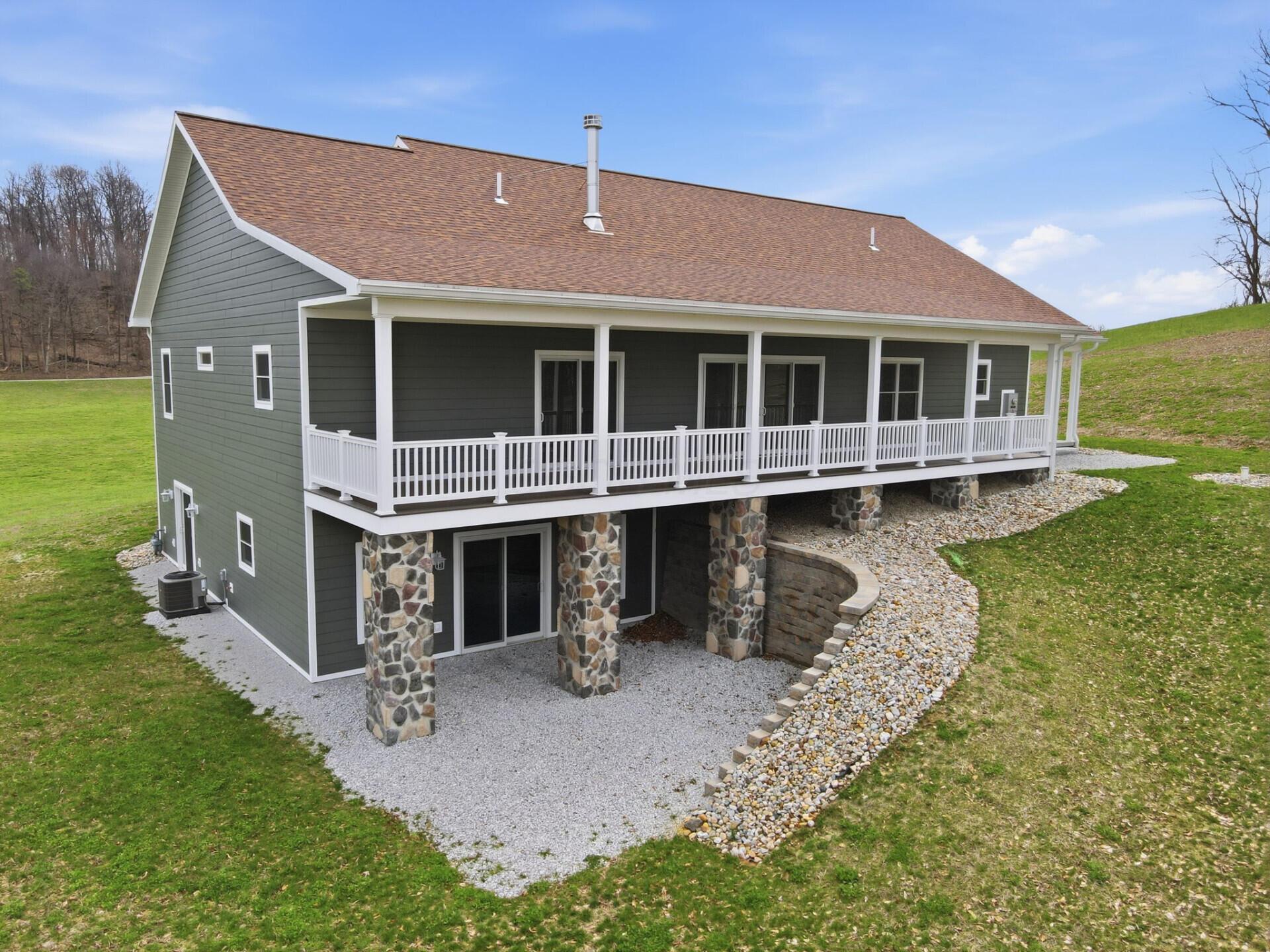3597 Country Club Road Southwest Lancaster, OH 43130 - Photo 5 of 65 3597CountryClubRdSW_68353_5