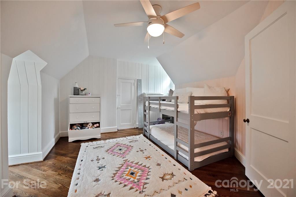 2227 Sharon Road Charlotte, NC 28207 - Photo 23 of 27 Gallery Image 23