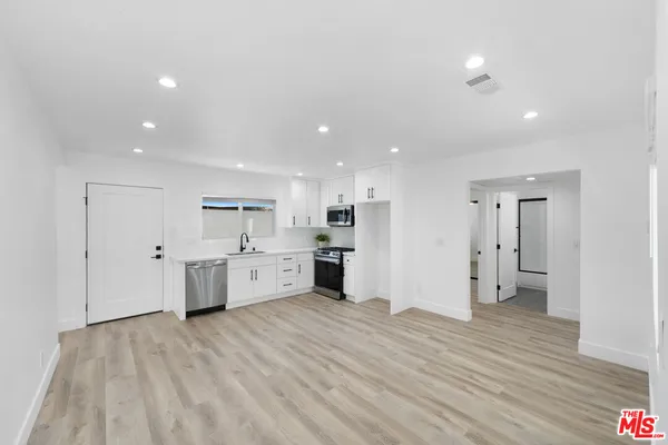 $1,975,000 | 4723 Albury Avenue, Lakewood, CA 90713