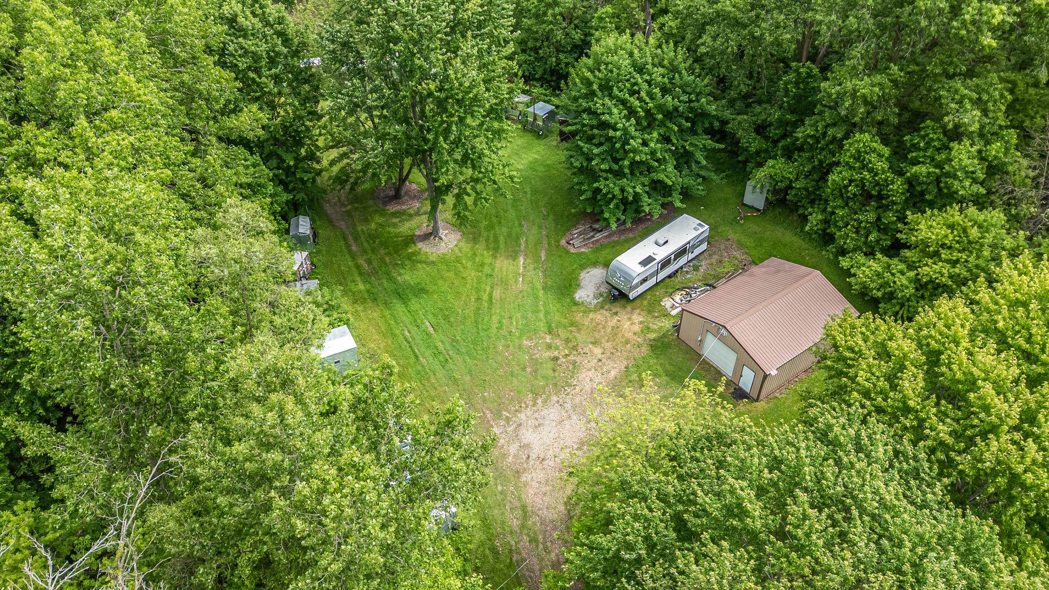 825 Welcome Road Menasha, WI 54952 - Photo 9 of 17