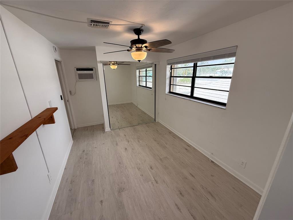 347 Elm Street Hollywood, FL 33019 - Photo 9 of 15