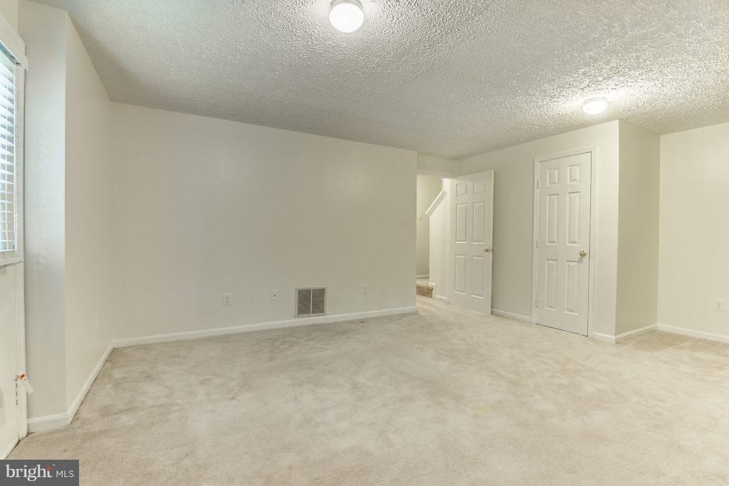 13900 Winding Ridge Lane Centreville, VA 20121 - Photo 22 of 32 Interior (General)