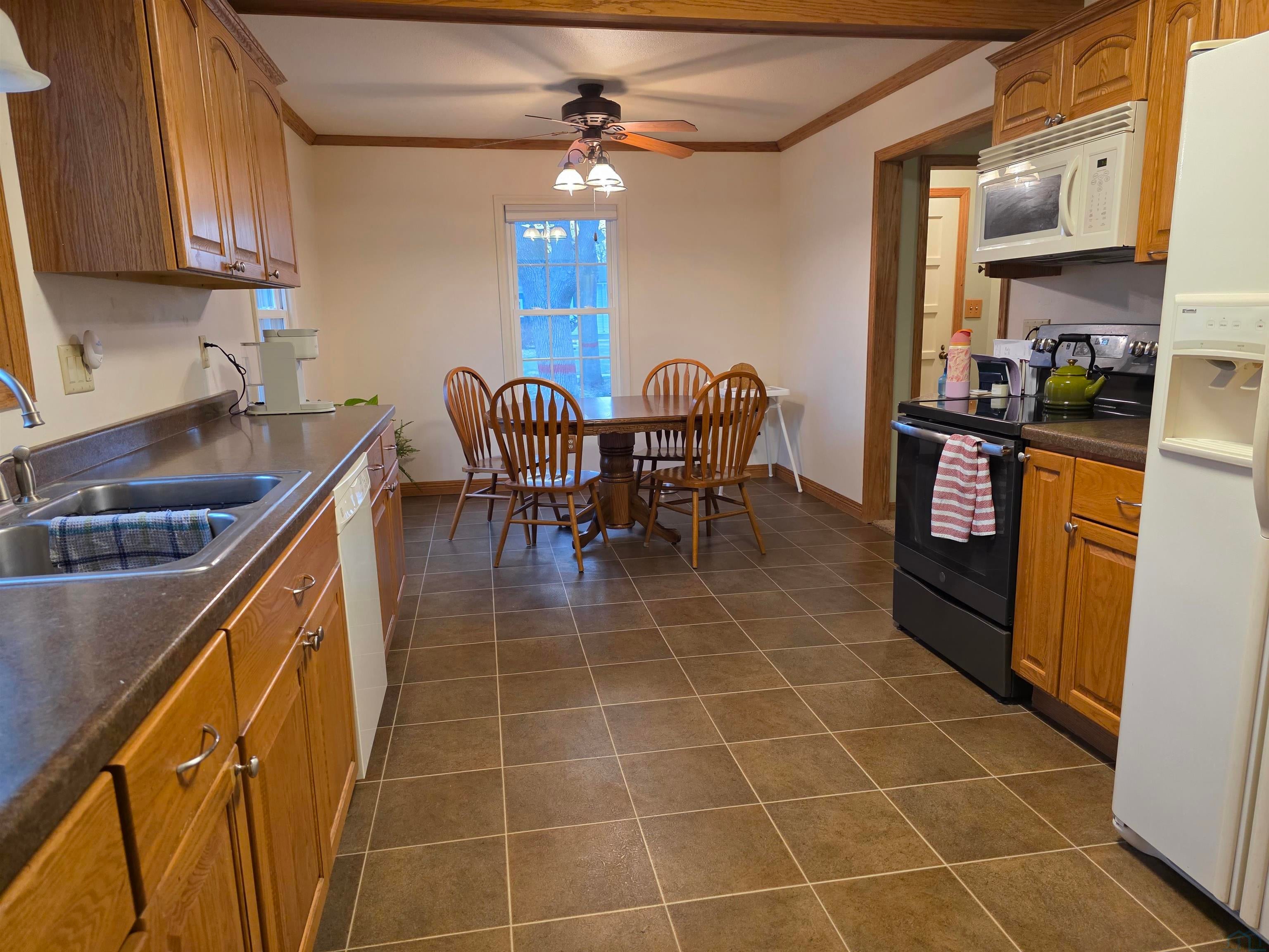 703 9th Avenue Sheldon, IA 51201 - Photo 6 of 17 Gallery Image 6