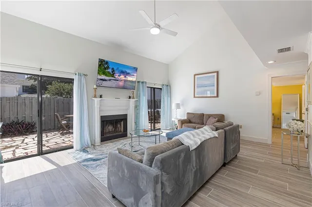 $5,000 | 870 Meadowland Drive, Unit C, Naples, FL 34108