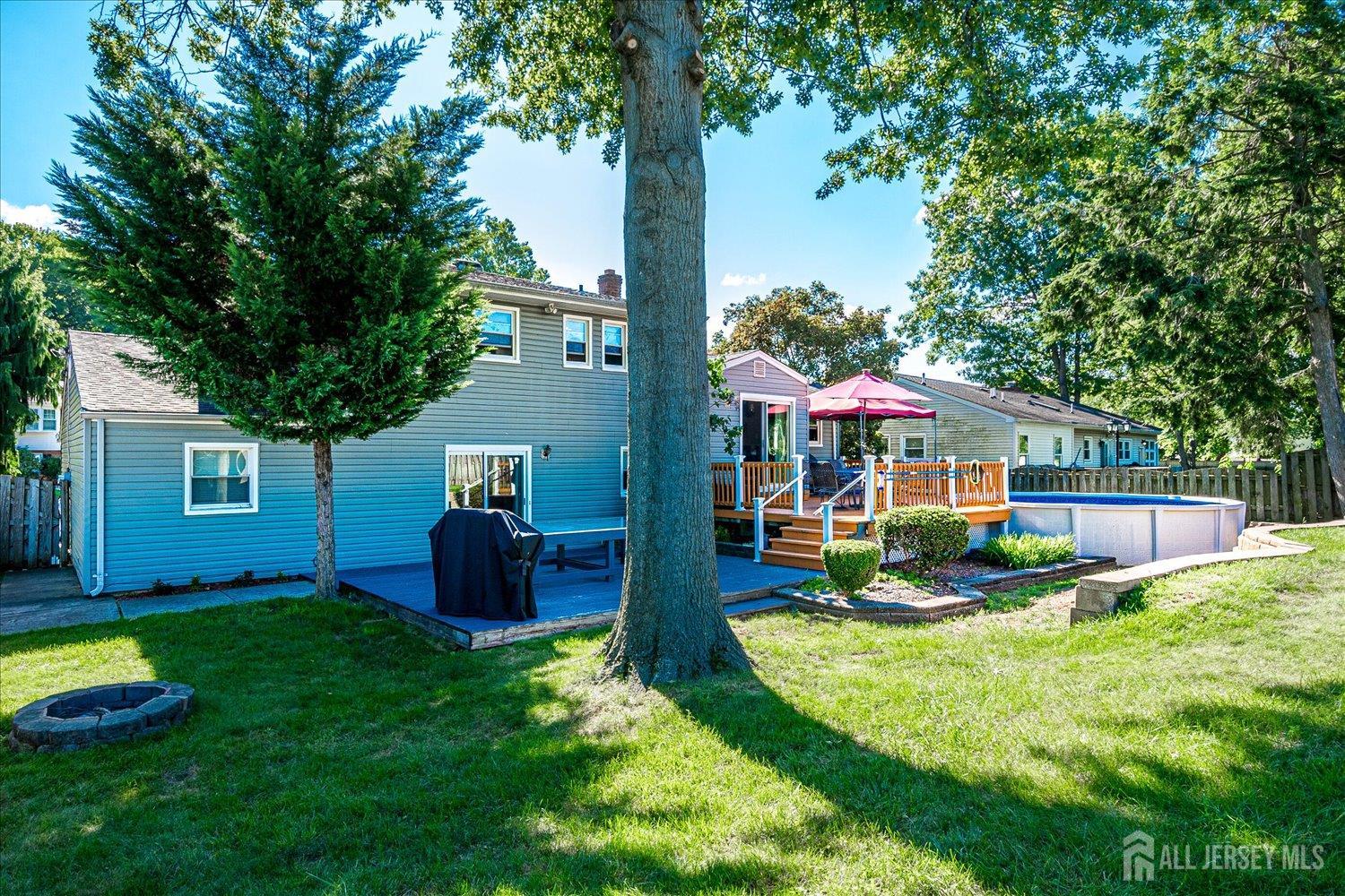 27 Eileen Way Edison, NJ 08837 - Photo 41 of 42