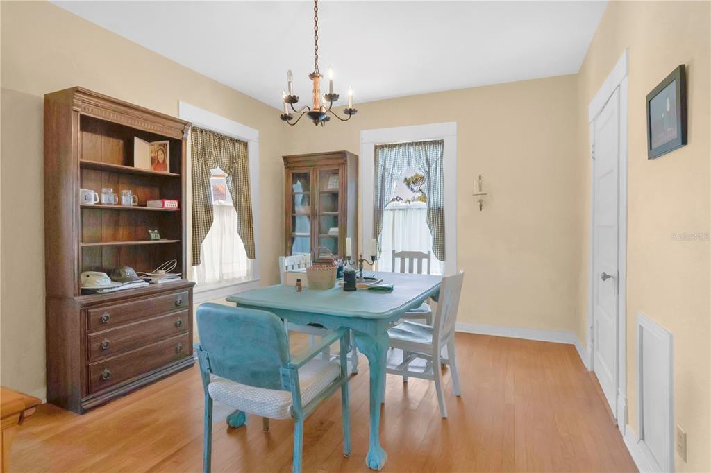 2115 Clubhouse Road Lakeland, FL 33813 - Photo 4 of 41