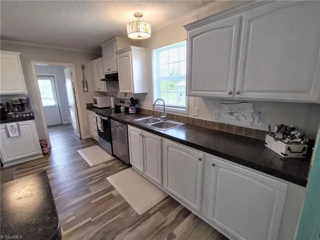 $409,900 | 881 Island Road, Harkers Island, NC 28531