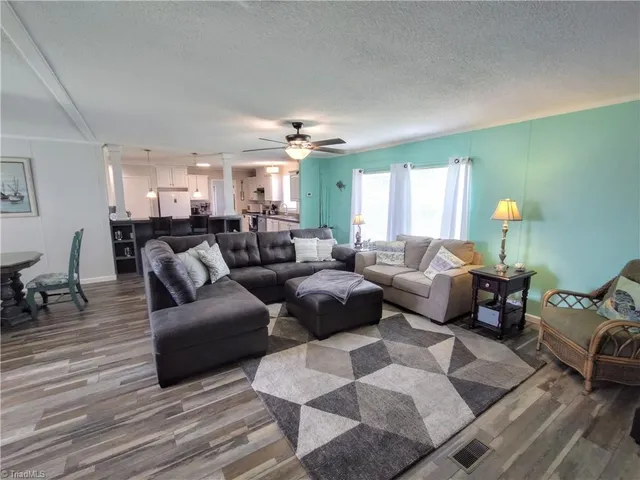 $409,900 | 881 Island Road, Harkers Island, NC 28531