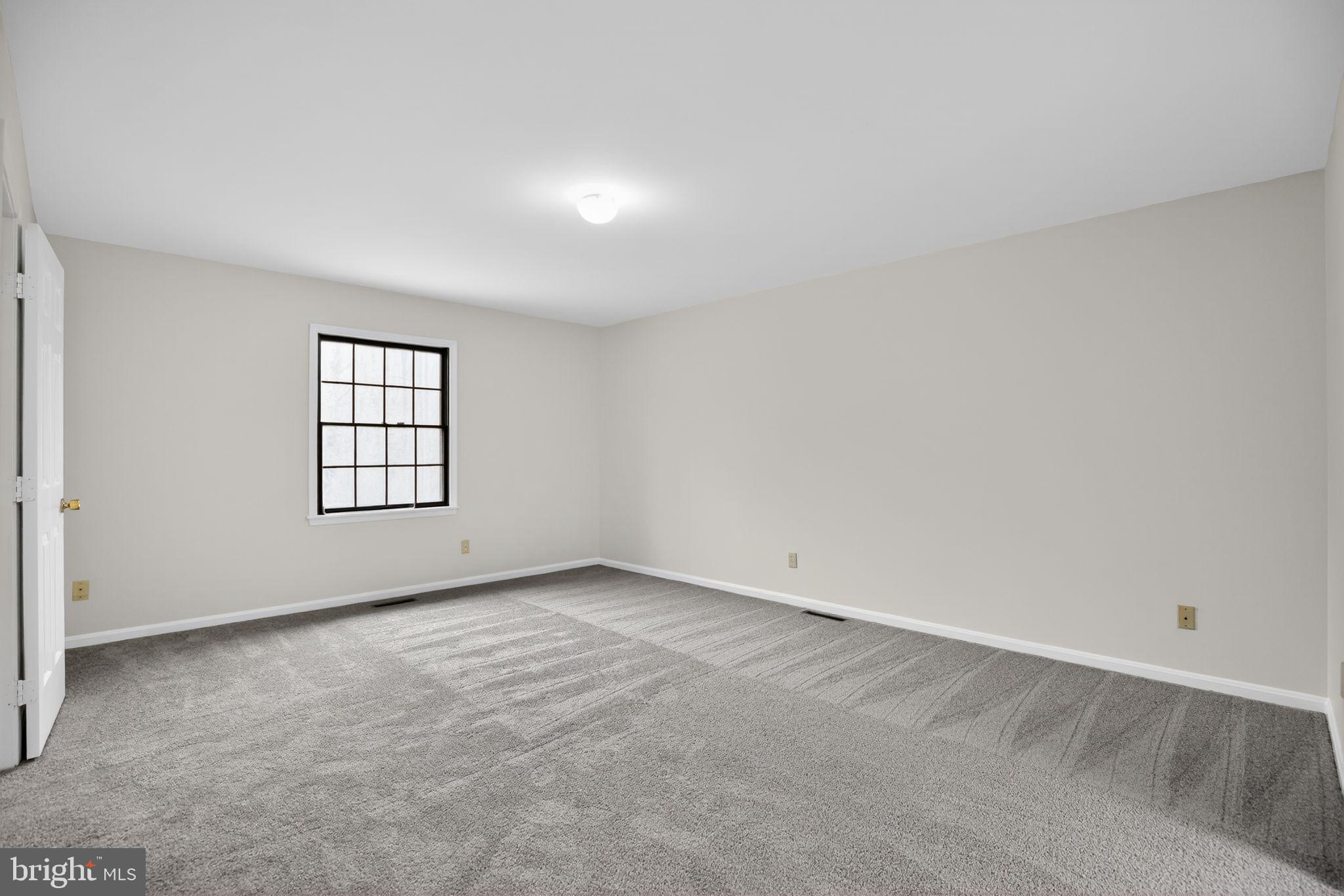 43447 Drum Cliff Road Hollywood, MD 20636 - Photo 22 of 37 Spacious, light-filled room ready for ideas.