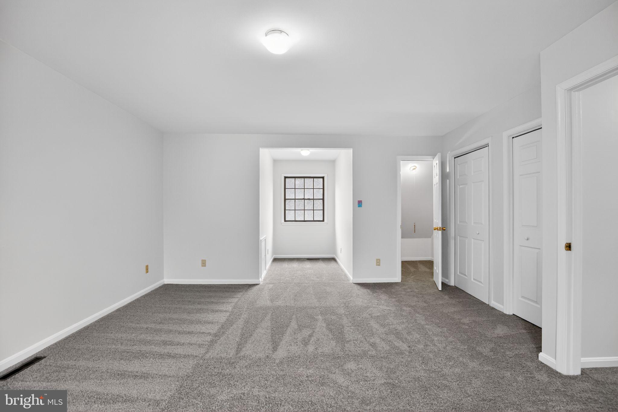 43447 Drum Cliff Road Hollywood, MD 20636 - Photo 28 of 37 Spacious, versatile living area awaits your touch.