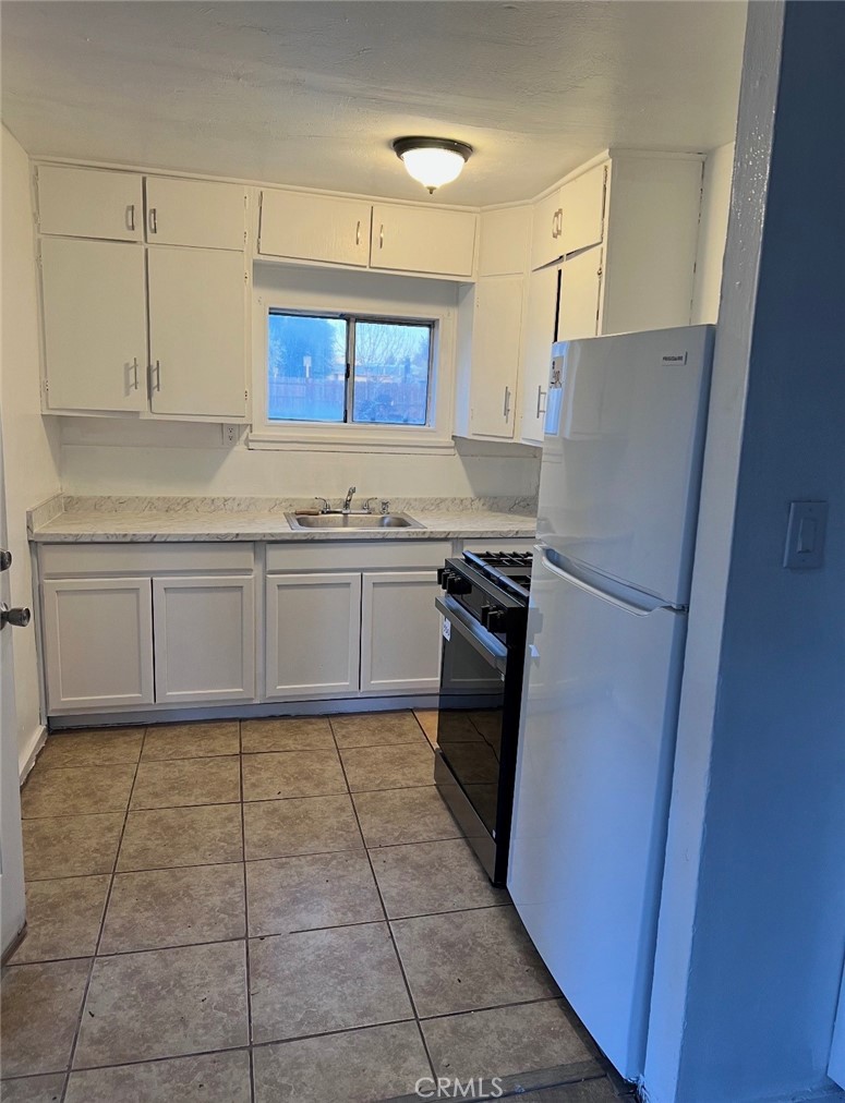 1456 Cameron Lane, Unit 14 Merced, CA 95340 - Photo 7 of 9