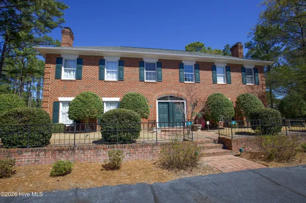 $425,000 | 3 Drayton Court, Southern Pines, NC 28387