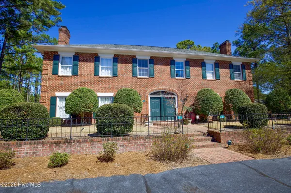 $425,000 | 3 Drayton Court, Southern Pines, NC 28387